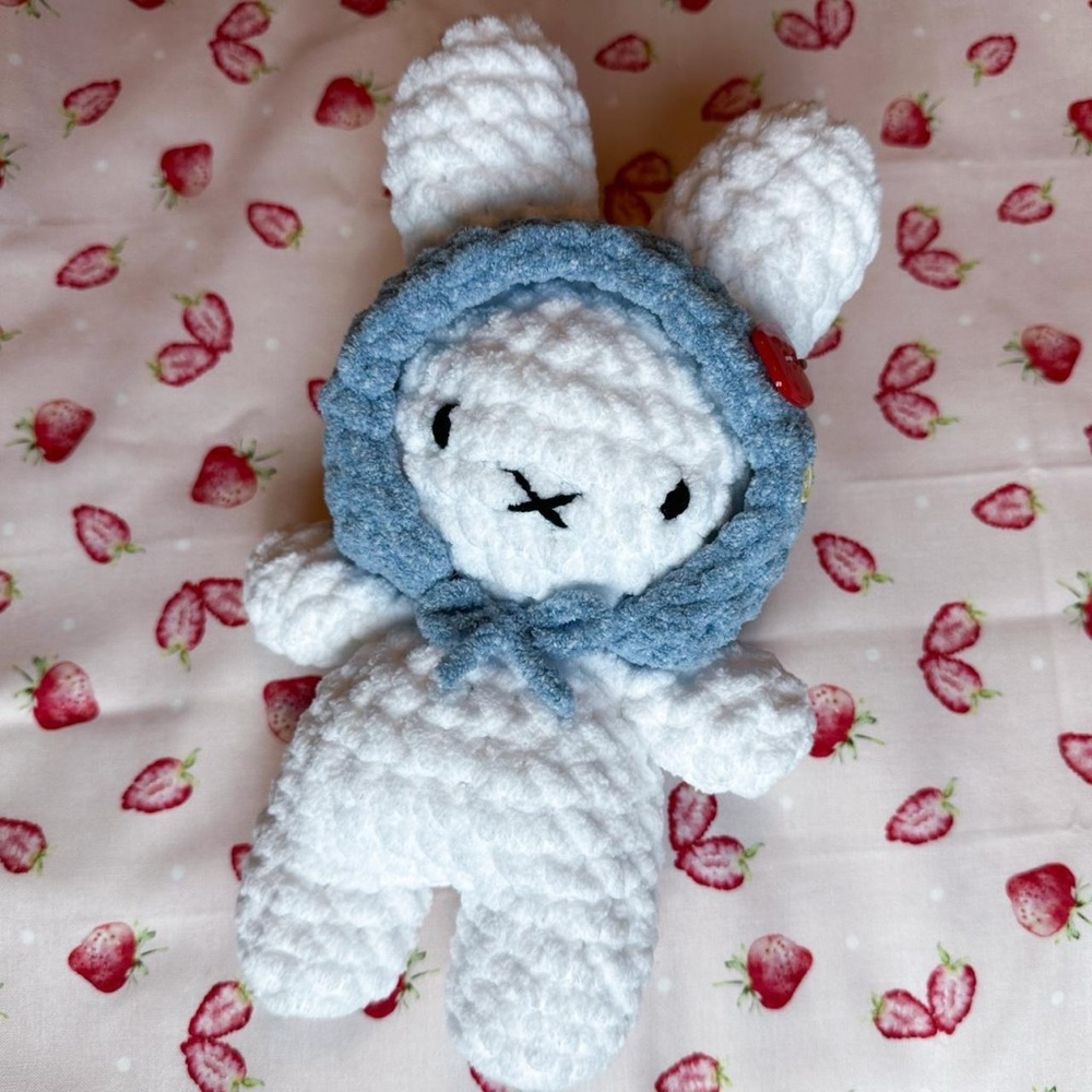 crochet honeycrisp apple miffy plushie